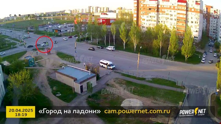 ДТП (авария г. Волжский) ул. Оломоуцкая - ул. Карбышева 20-04-2025 18-19 в Волжском, 20.04.2025 в 21:00