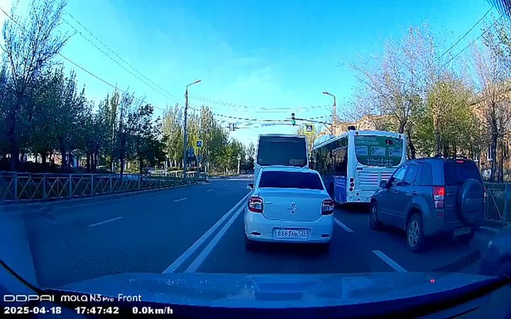 Наглый маршрутчик. в Волжском, 21.04.2025 в 16:30