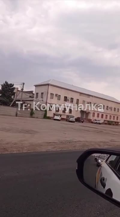 Большая пробка возле пос. Паромный, в связи с текущим ремонтом дороги в Волжском, 12.06.2025 в 15:30