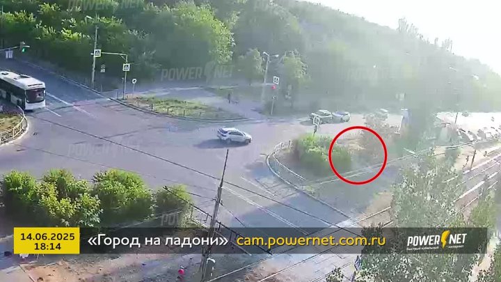 ДТП с самокатчиком г. Волжский, ул. Коммунистическая - ул. Горького 14-06-2025 18-14 в Волжском, 15.06.2025 в 18:00