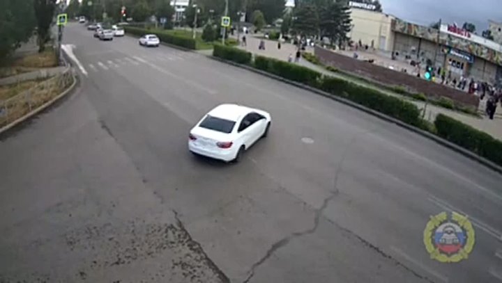 🚨УМВД по Волгоградской области опубликовало видео, наезда на девочку у Юности в Волжском, 18.06.2025 в 13:00