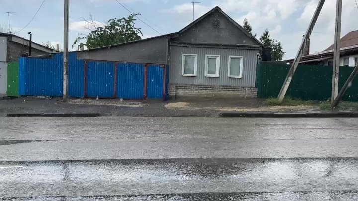 Шторм продолжается: в Волгоградской области объявлено предупреждение о непогоде в Волжском, 18.06.2025 в 15:00