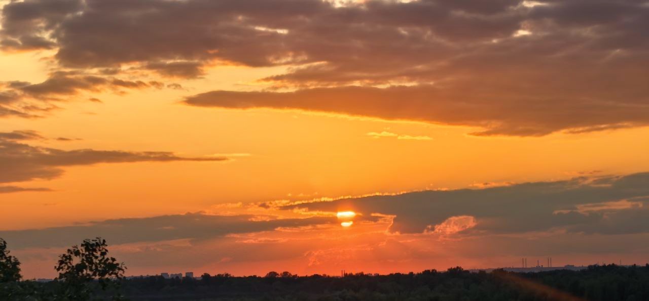 Закат 🌇 в Волжском, 24.06.2025 в 21:00
