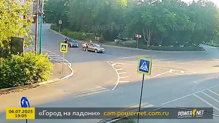 ДТП (авария г. Волжский) пр. Ленина, д. 3, «площадь Строителей» 06-07-2025 19-05 в Волжском, 07.07.2025 в 13:30