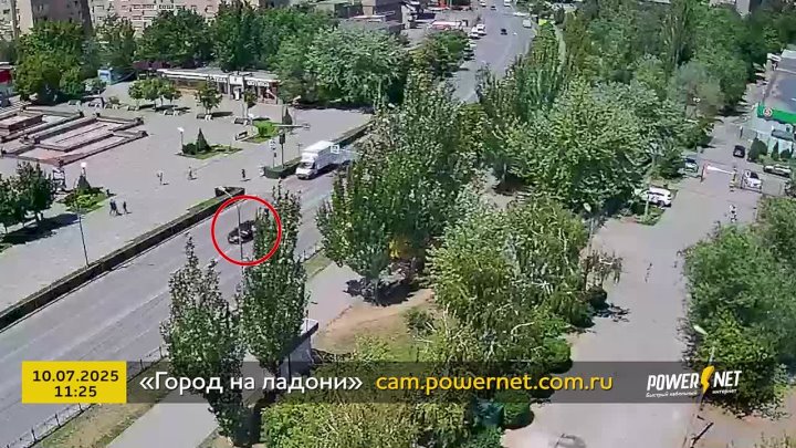 Выезд на встречку г. Волжский, ул. Мира, д. 47, «магазин Универсам» 10-07-2025 11-25 в Волжском, 10.07.2025 в 17:00
