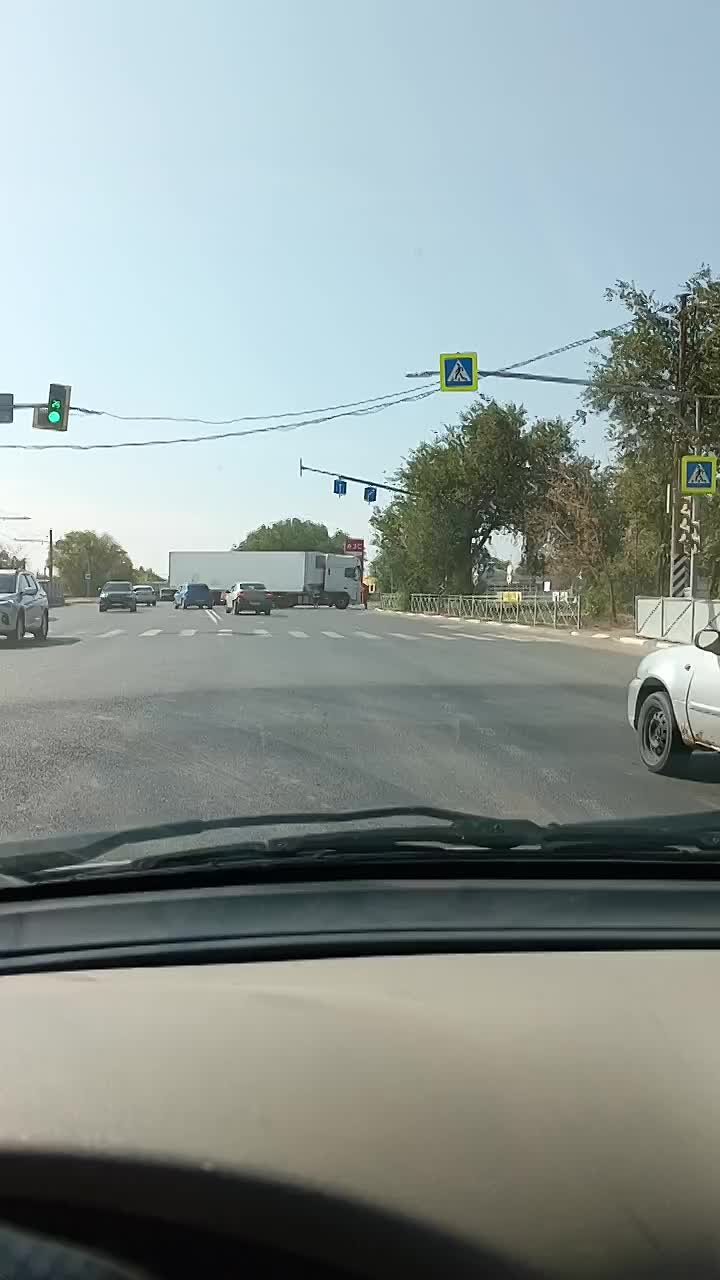 Видео ДТП возле трубного. в Волжском, 09.09.2025 в 13:30