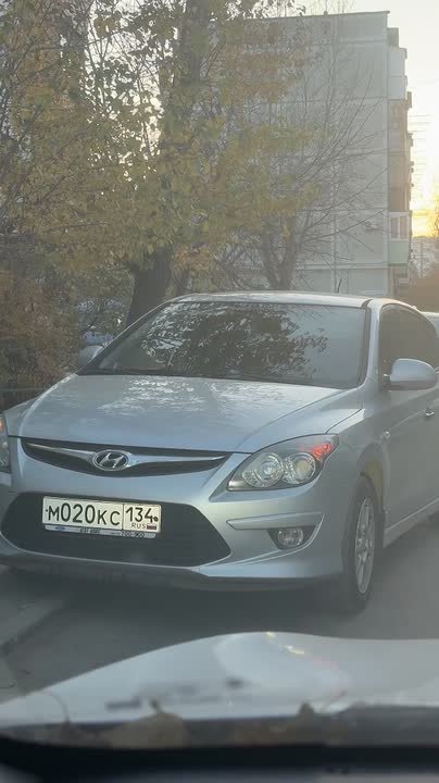 Сегодня стала свидетелем классической дилеммы на дороге: что важнее — моё сиюминутное удобство или общий порядок?  в Волжском, 10.11.2025 в 17:30