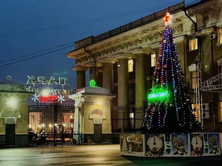 ⚡️ Дворец Волжского: С Нового года запускают продюсерский центр для столичных звёзд! в Волжском, 03.12.2025 в 15:00