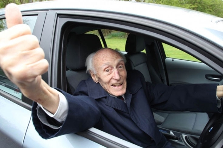 Запретить водить после 65 лет предложили в России в Волжском, 04.12.2025 в 10:00