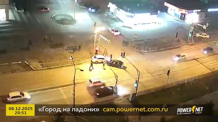 ДТП (авария г. Волжский) ул. Мира - ул. К. Нечаевой 06-12-2025 20-51 в Волжском, 07.12.2025 в 15:00