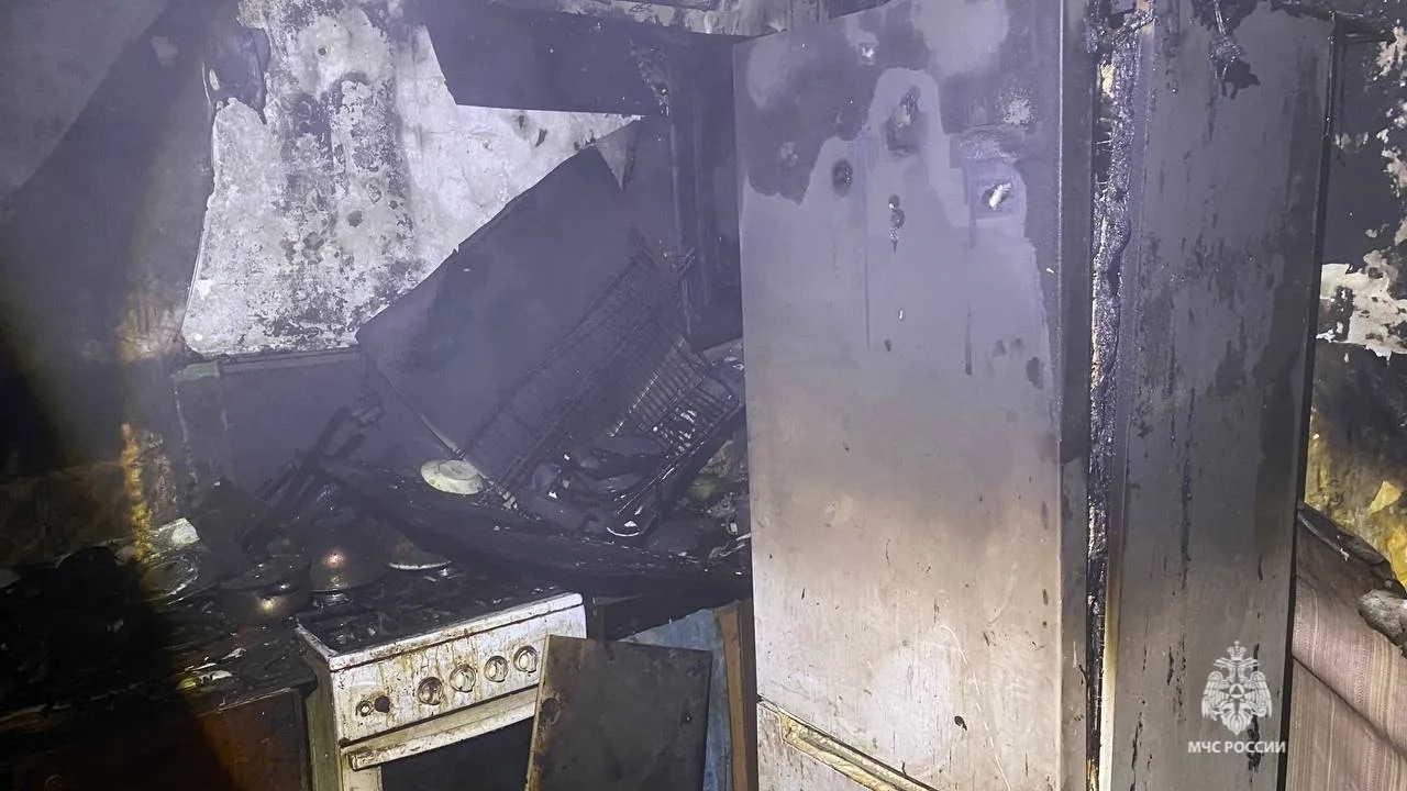 Телевизор устроил пожар  в Волжском, 22.12.2025 в 21:30