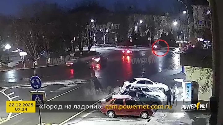 Сбит пешеход г. Волжский, пр. Ленина, д. 3, «площадь Строителей» 22-12-2025 07-14 в Волжском, 23.12.2025 в 20:30