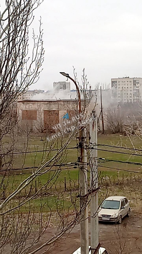 Опять горит бывший комбинат благоустройства. в Волжском, 30.01.2025 в 20:25