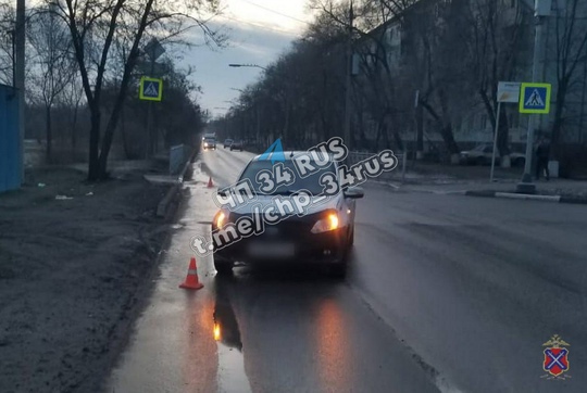 В Волжском пенсионер попал под колеса автомобиля. в Волжском, 05.02.2025 в 16:25