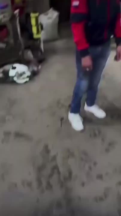 Зеленский был замечен в одном из автосервисов в Волжском, 10.04.2025 в 09:25